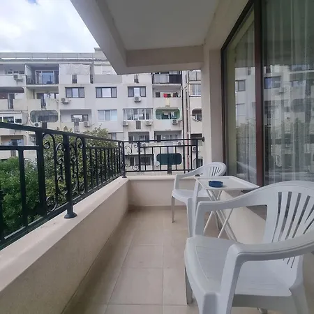 Natalia 2 Apartment